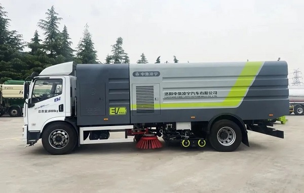 凌宇純電動(dòng)洗掃車的特點(diǎn)詳解！出色在哪？