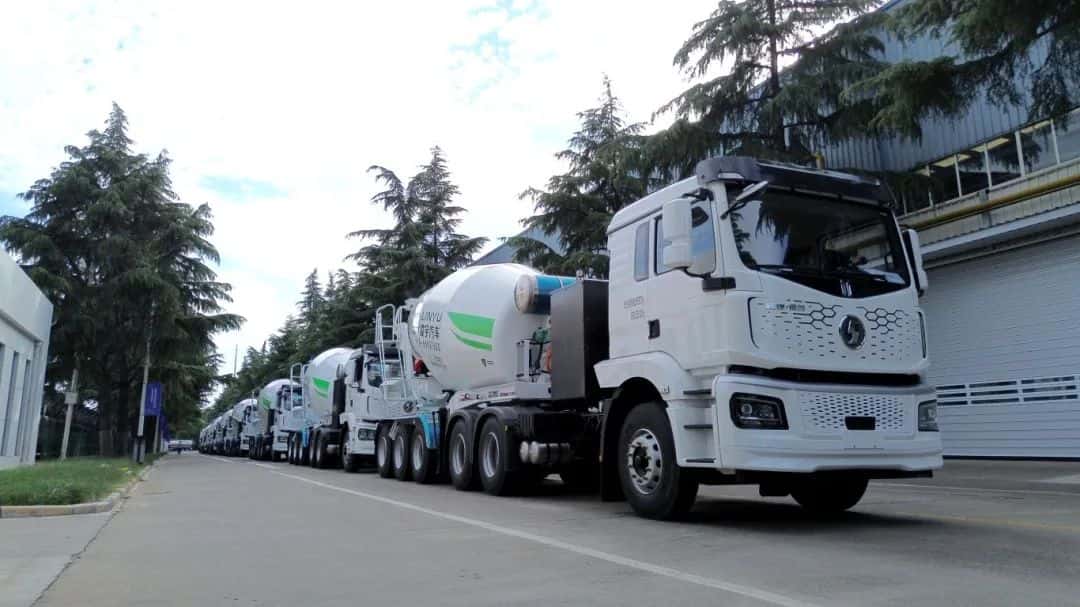 “多拉快跑”利器！中集車(chē)輛20臺(tái)EV·DTB半掛攪拌車(chē)挺進(jìn)大灣區(qū)