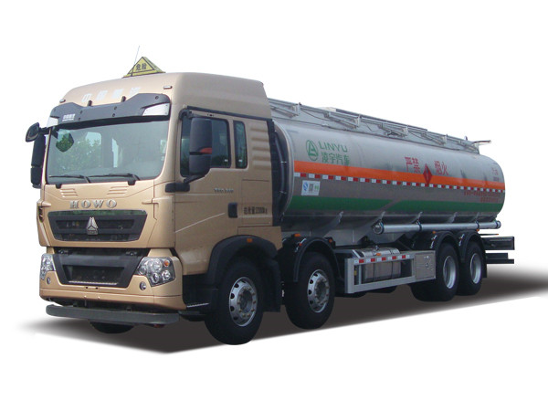 “凌宇”食用油鋁合金運(yùn)輸半掛車(chē)批量進(jìn)入市場(chǎng)